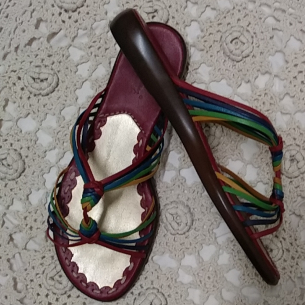 Sandals - Picture 2 of 5
